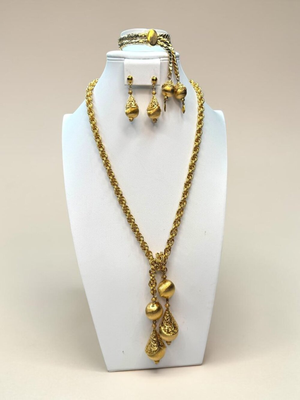 Monet 1961 Bolero Goldtone Parure Set necklace earrings bracelet Alice Vega Book